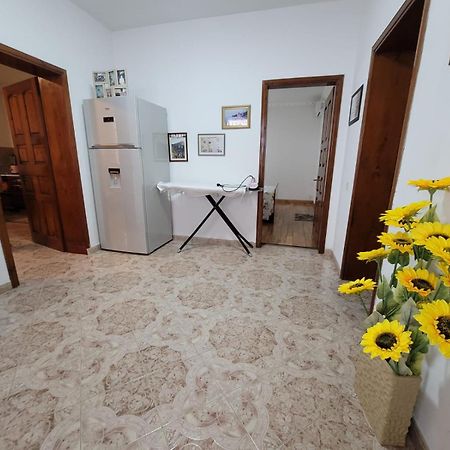 Private Room On A Shared Apartament Near Durres Beach Exterior foto